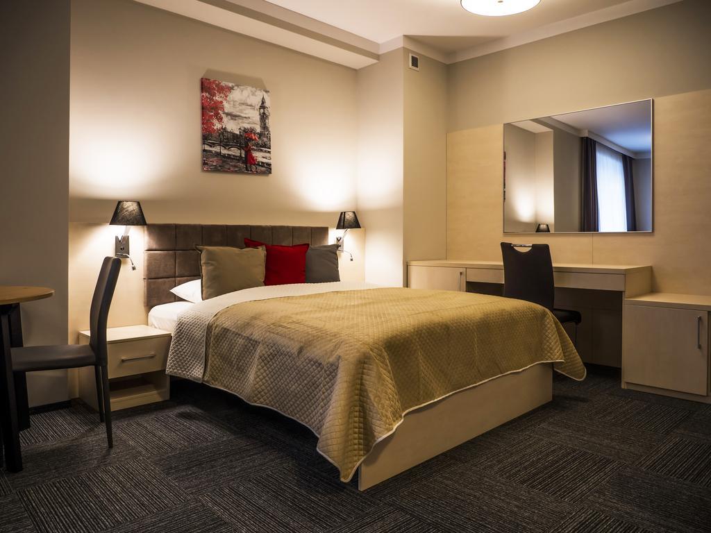 Aparthotel Centrum Gliwicka 18 Bytom Esterno foto